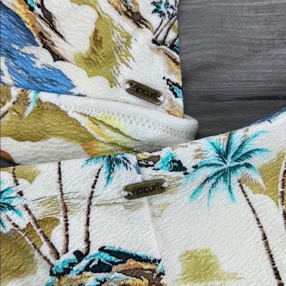 ☀️RIP CURL☀️ POSTCARDS DEEP V TOP POSTCARDS SKIMPY PANT BIKINI SET - Picture 15 of 16